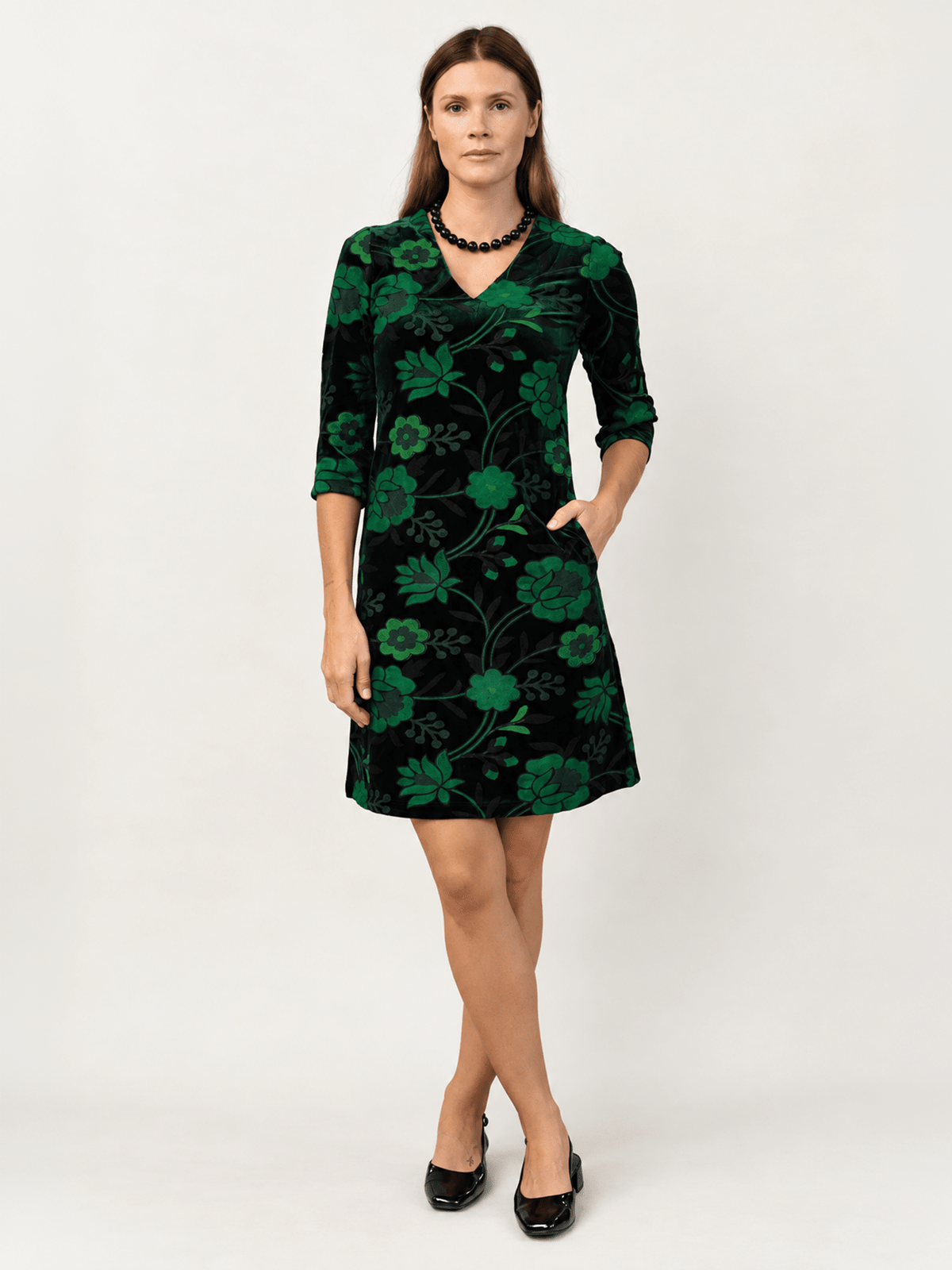 VERONICA dress Embroidered Velvet Green - Lesley Evers-Black-Dress-Shop