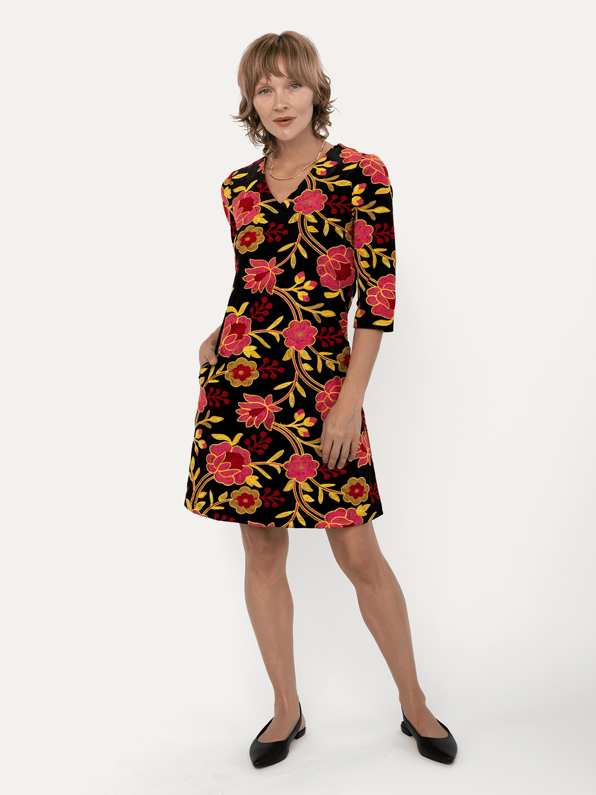 VERONICA dress Embroidered Velvet Pink - Lesley Evers-Black-Dress-Shop
