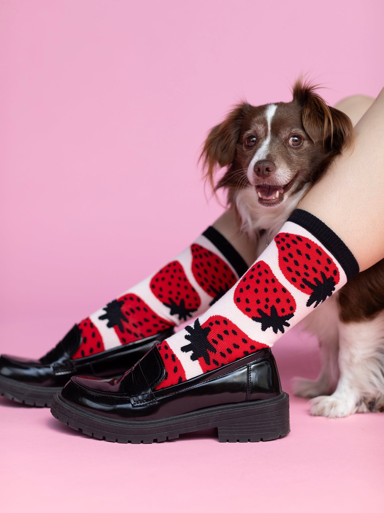 SOCKS Strawberries Black - Lesley Evers-colorful socks-crew socks-fun socks